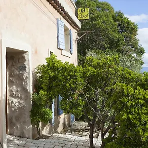 Logis Et La Flambee Du Luberon *** Venelles